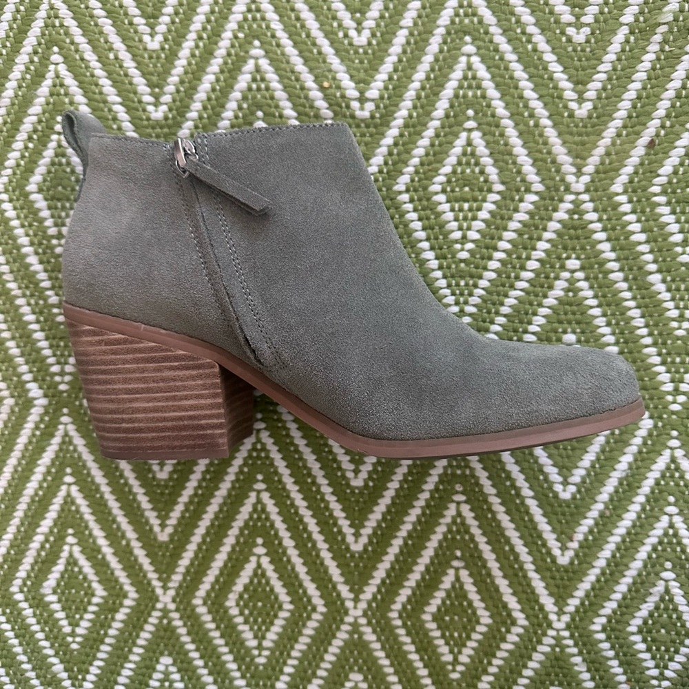 Toms Olive Ankle Boots - Picture 4 of 6